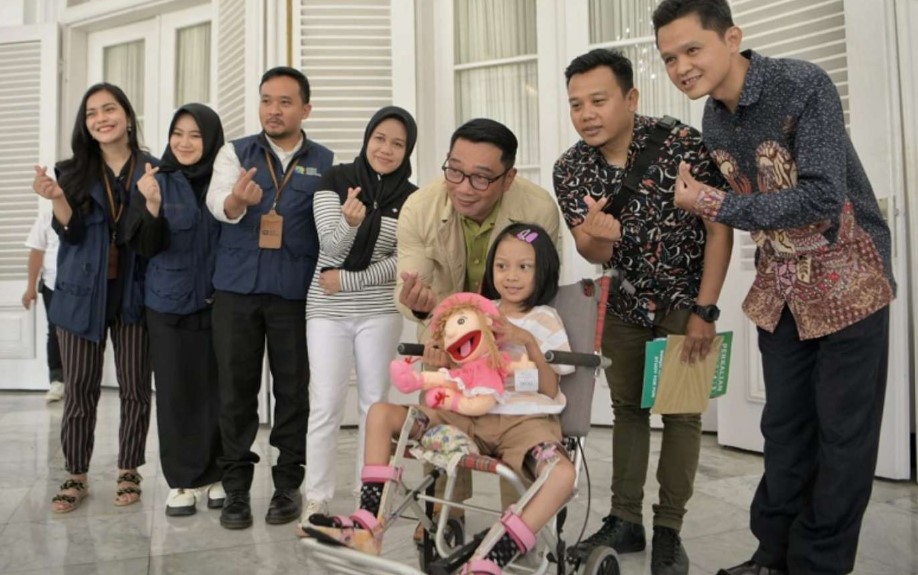 Ridwan Kamil Bantu Pengobatan Anak Penderita Kelumpuhan