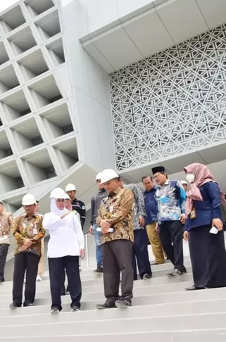 Masjid Raya Islamic Center Provinsi Jawa Timur Desain Ridwan Kamil Diresmikan