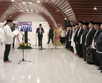 Gubernur Ridwan Kamil Lantik 174 Pengurus Masjid Raya Al Jabbar