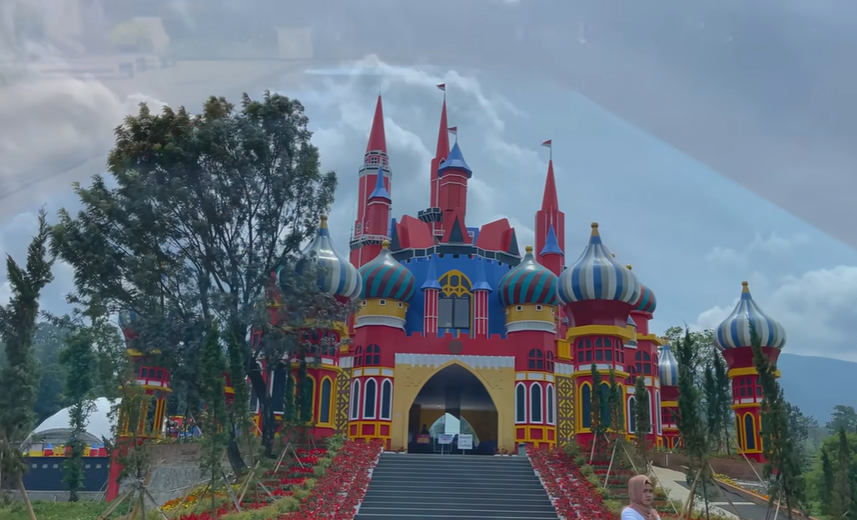 Flora Wisata Castello Subang, View Mewah Cuma 30 Ribu Aja!