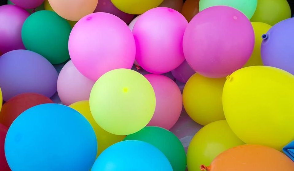 Bagaimana Bentuk Udara Ketika Ditiupkan Ke Balon