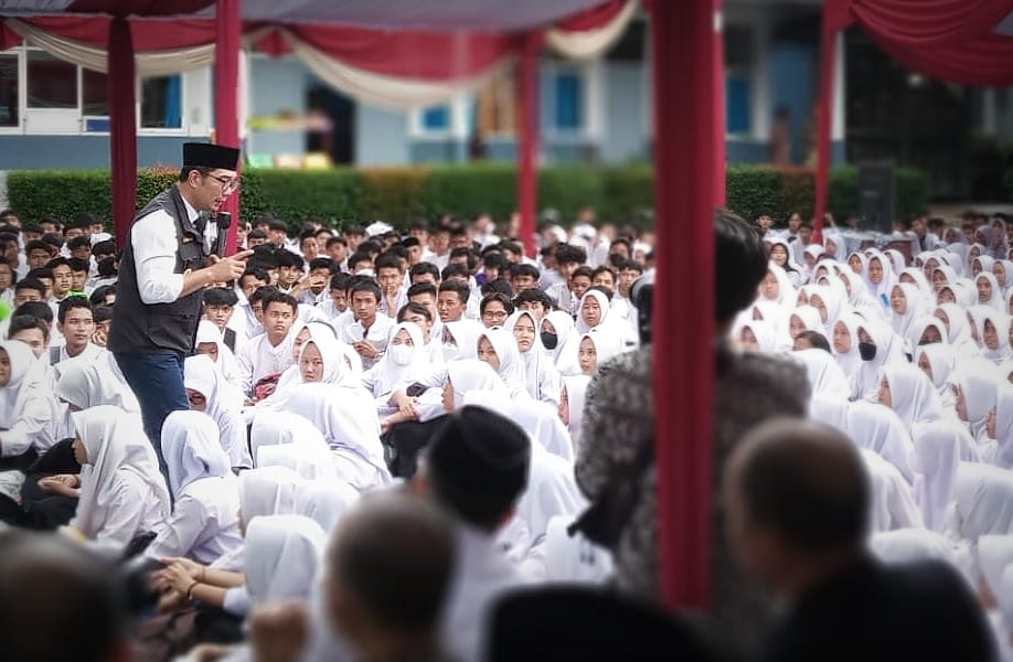 Gubernur Jabar Ridwan Kamil Sepakat Kewenangan SMA Sederajat Dikembalikan ke Daerah