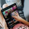 Khusus Orang Sibuk! Maksimalkan Waktu Hiburan dengan Binge-Watching di Netflix