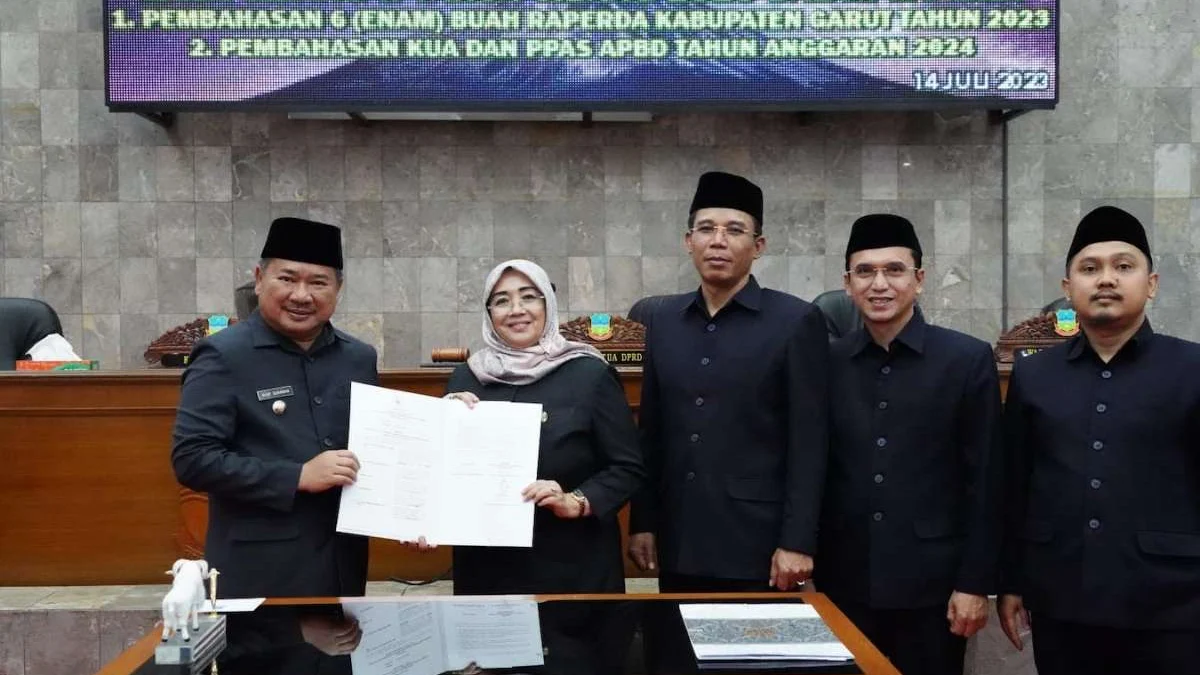 Enam Raperda Ditetapkan DPRD Kabupaten Garut Menjadi Perda
