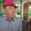 Bupati Subang Ruhimat saat diwawanacara oleh media terkait kasus TPPO yang menimpa warga Desa Langensari, Kecamatan Blanakan, Rumsari.