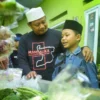 Temui Anak Kelas 4 SD Penjual Sayuran, Uu Ruzhanul: Ajarkan Kita Kemandirian dan Kerja Keras