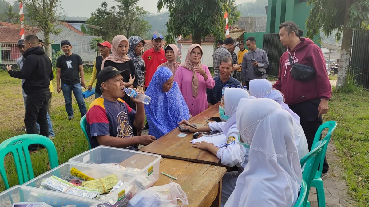 Jawara Motekar Deklarasikan Dukungannya untuk H.Ruhimat 2 Periode Sambil Gelar Baksos Kesehatan