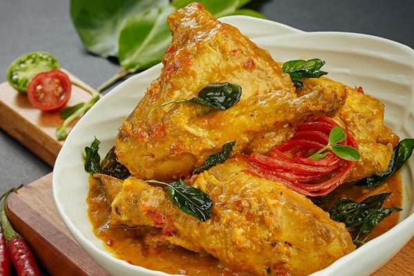 Resep Ayam Woku Kemangi, Rasanya Pedas Nikmat Bikin Nagih!