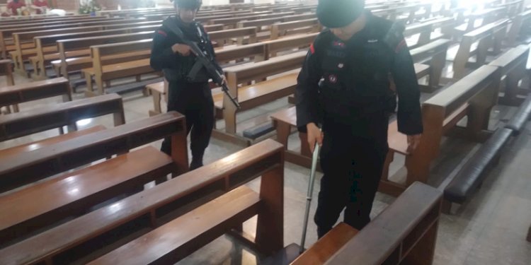 Antisipasi Teror Saat Natal, Polres Karawang Lakukan Penyisiran Gereja 