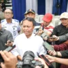 Sekretaris Daerah Provinsi Jawa Barat Herman Suryatman melepas 2.034 pemudik