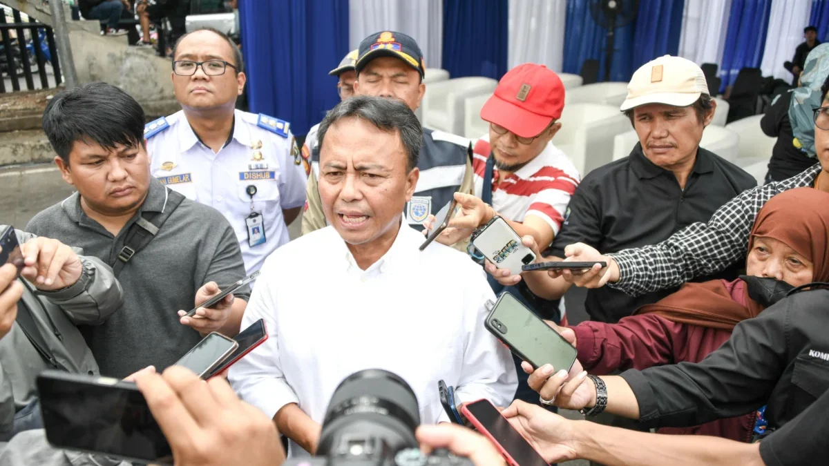 Sekretaris Daerah Provinsi Jawa Barat Herman Suryatman melepas 2.034 pemudik