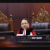 Hakim Konstitusi Murka, KPU Absen dalam Sidang Sengketa Pileg