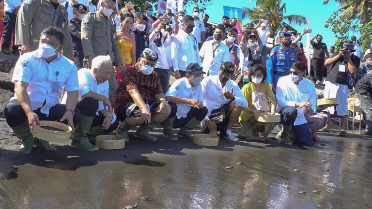Wujud Kepedulian pada Lingkungan, Indosat Ooredoo Hutchison Luncurkan Program Konservasi Laut Berkolaborasi dengan Kementerian Kelautan dan Perikanan RI