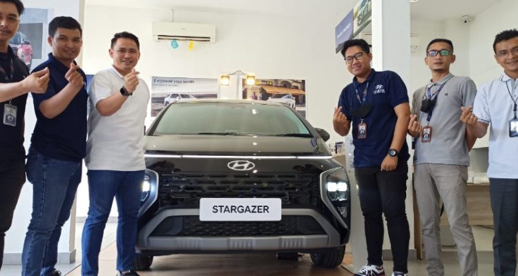 BINTANG KELUARGA. Hyundai Stargazer hadir mengusung tagline Bintang Baru Keluarga semakin memantapkan posisinya sebagai mobil idaman keluarga. ADAM SUMARTO/PASUNDAN EKSPRES